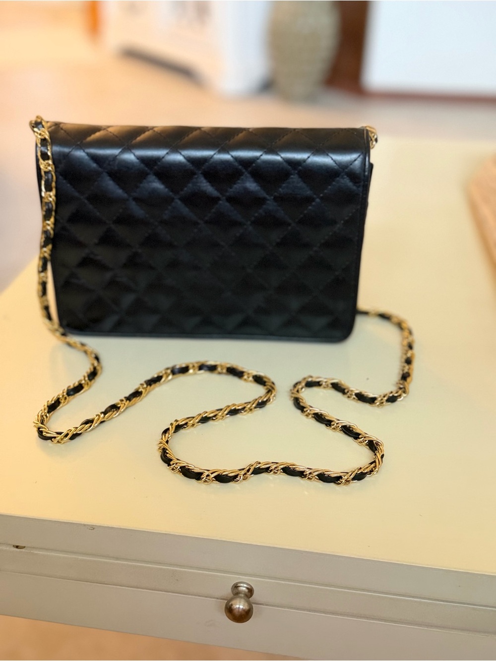 Vintage Quilted Black Chain Crossbody Bag